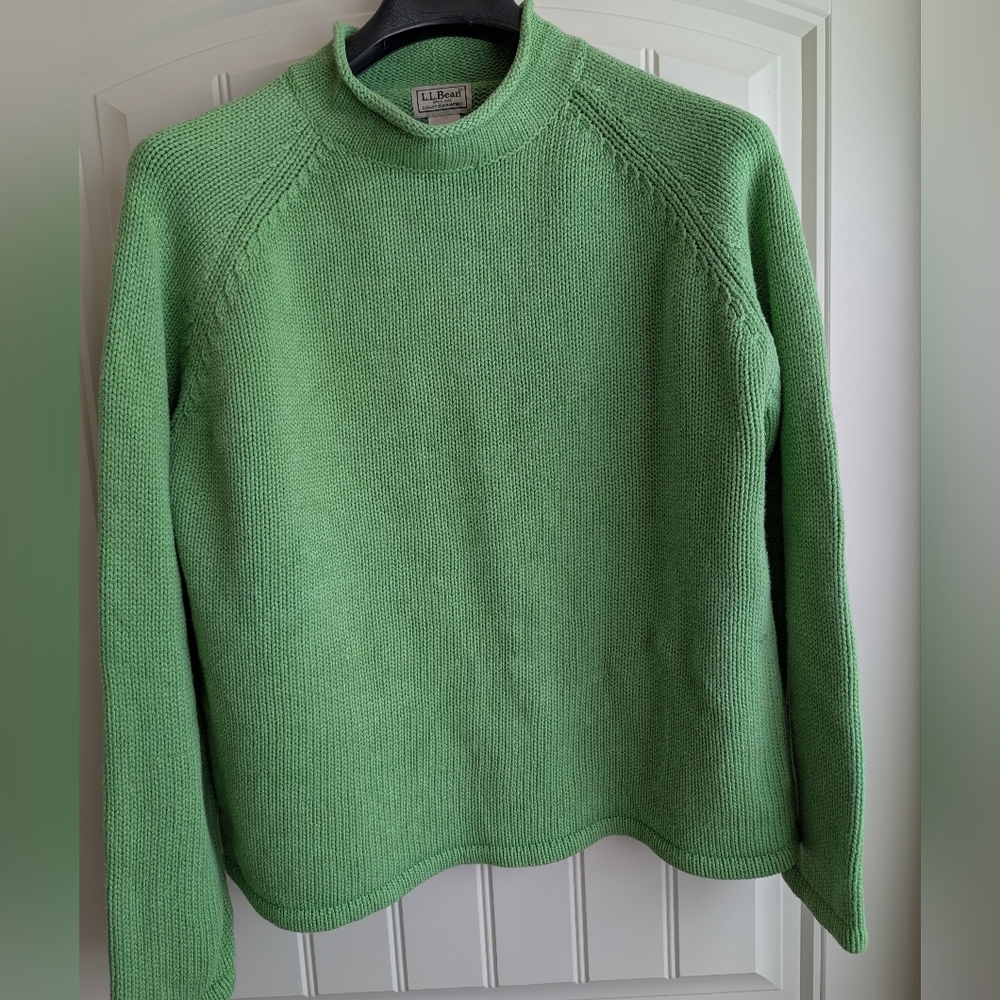 L.L. Bean Women's Green Sweater